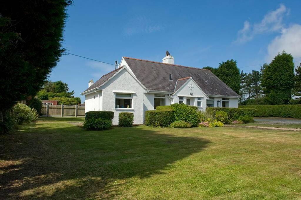 Cae Grugog Cottage-3 Bed-Sleeps 6-Ground Floor Bathroom 트리어더 외부 사진